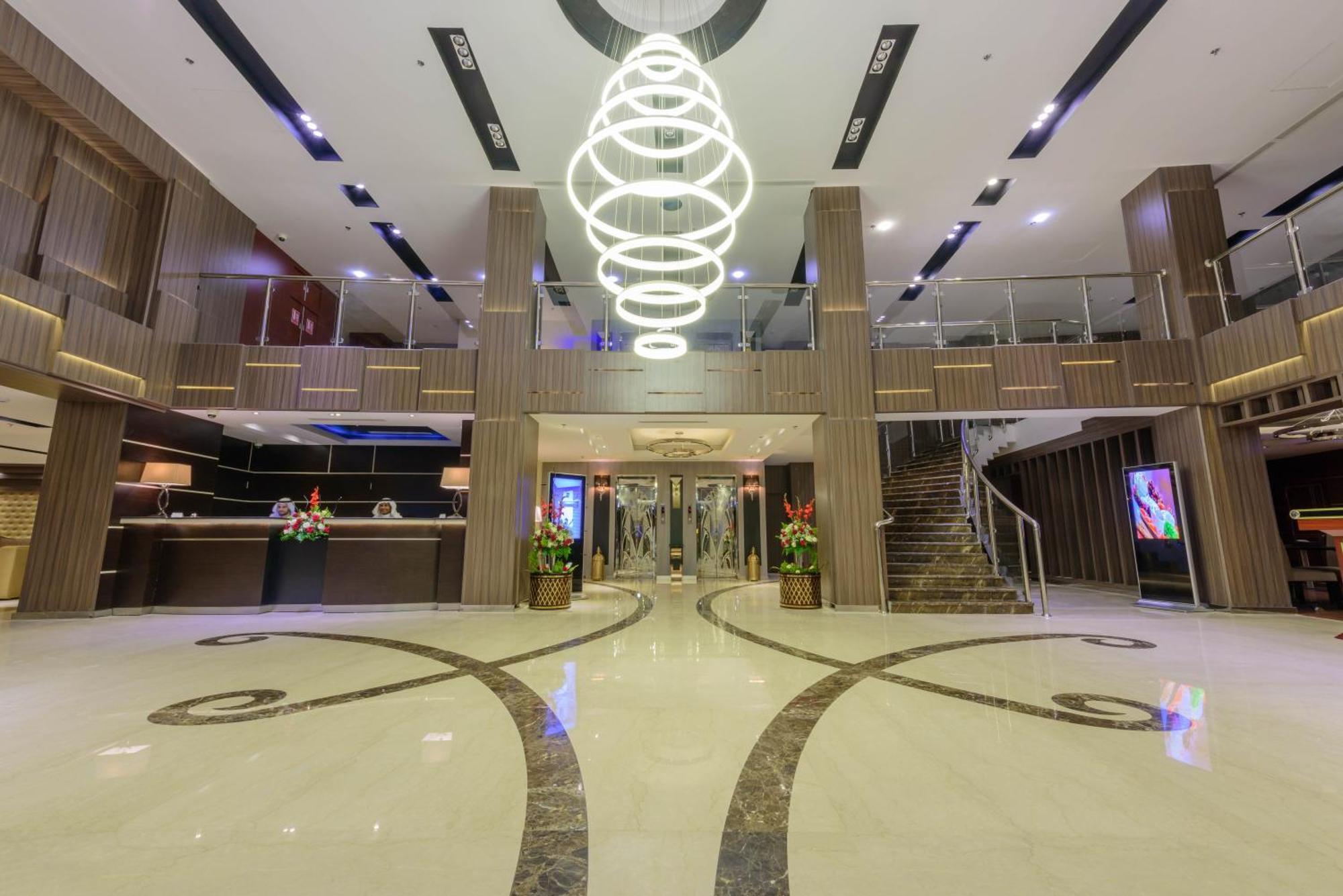 National Park Hotel Балжураши Екстериор снимка